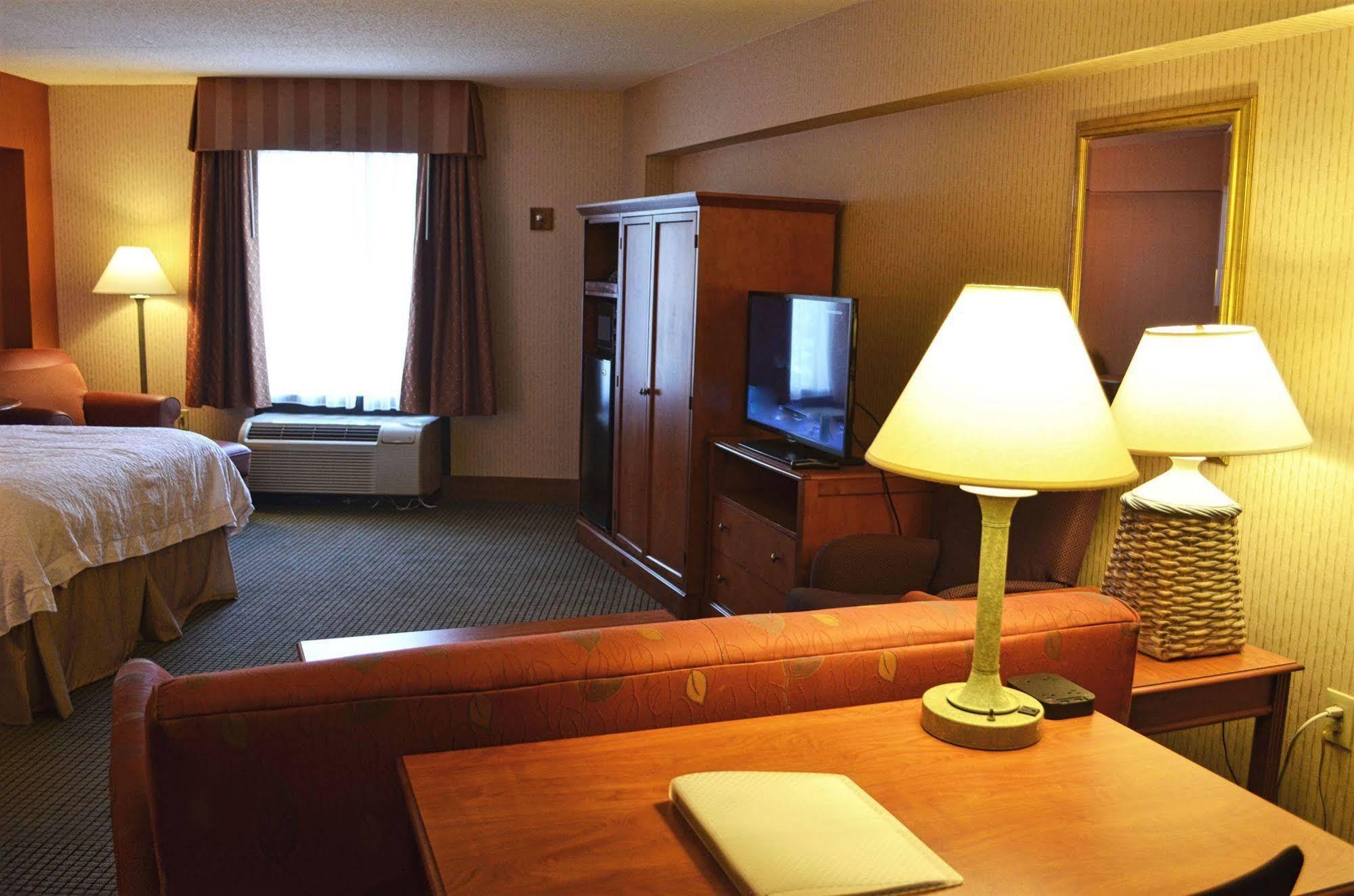 Hotel Hampton By Hilton Harrisburg West Mechanicsburg