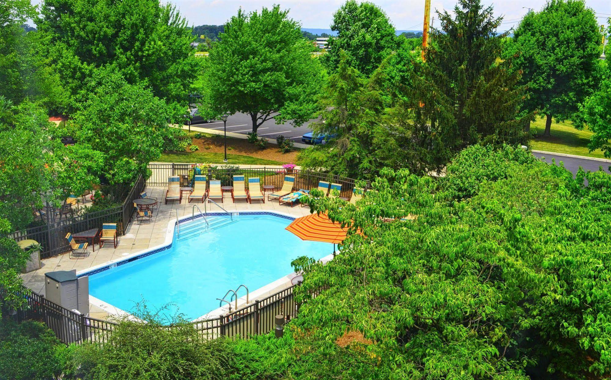 Hotel Hampton By Hilton Harrisburg West 3*