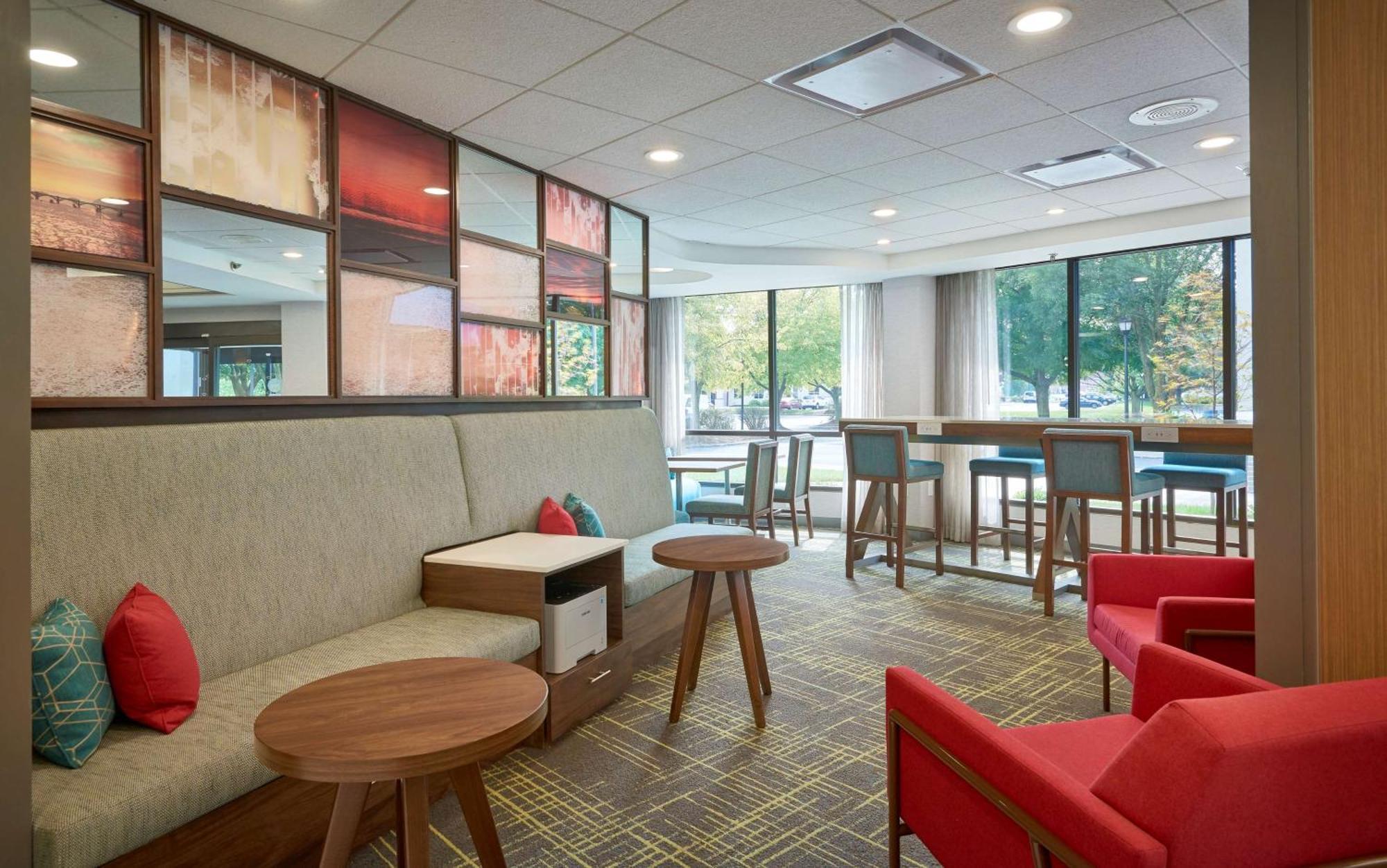 Hotel Hampton By Hilton Harrisburg West 3*