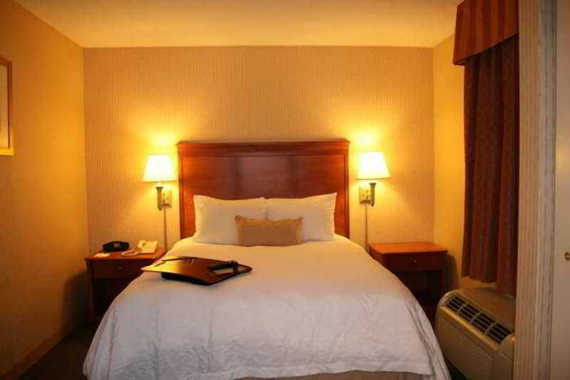 Hampton By Hilton Harrisburg West